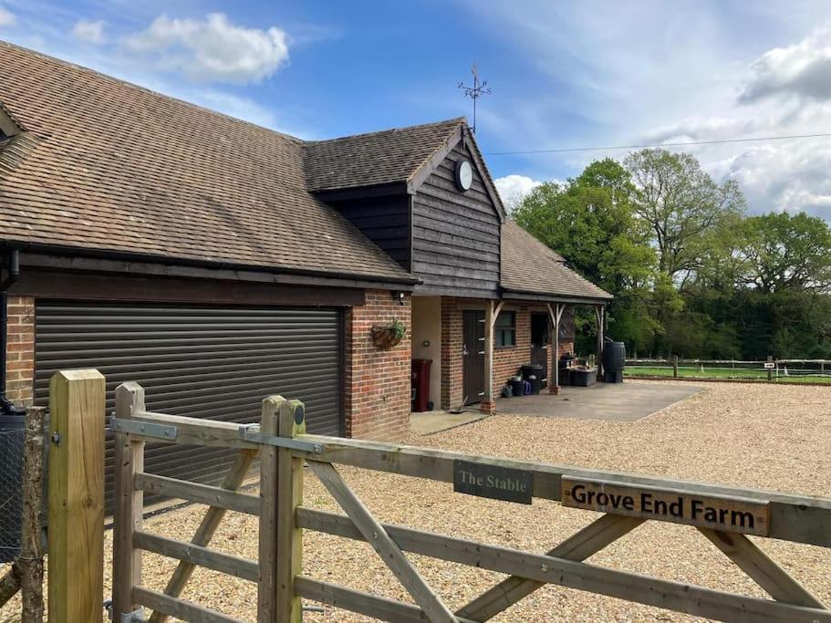 Ferienwohnung The Stable, Grove End Farm Petworth Exterior foto